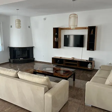 Ellania Milos Adamantas (Milos)