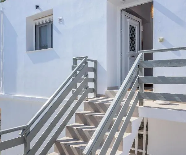 Дом отдыха Ellania Milos