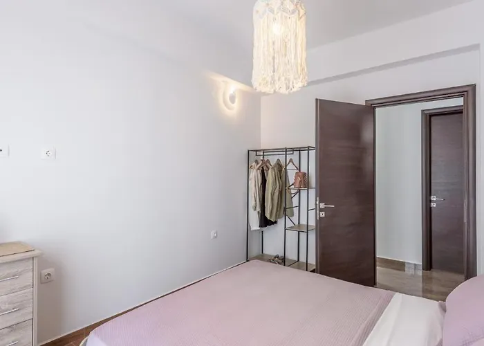 Дом отдыха Ellania Milos *