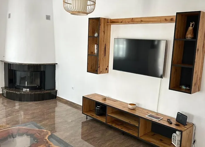 Ellania Milos * Адамас